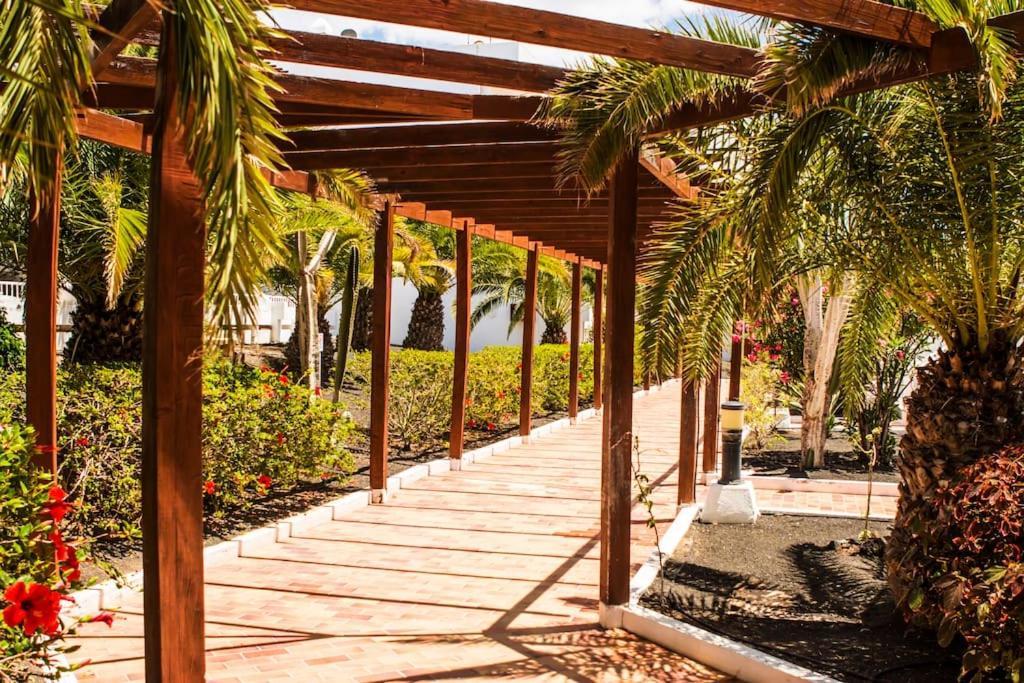 The Colors House Apartment Costa Teguise Exterior photo